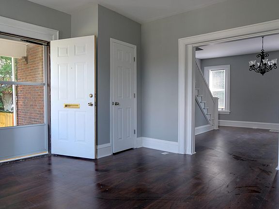 5th image of 1483 E Mound St #1485