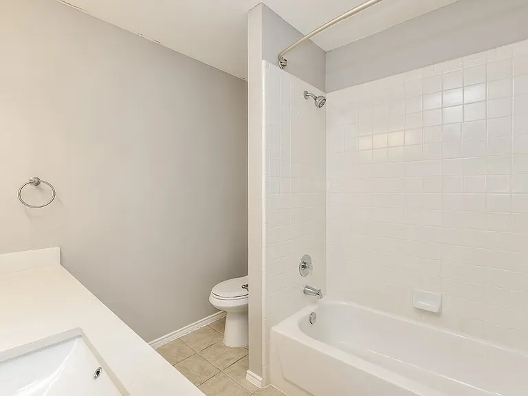 105 Princeton Cir — Photo 14