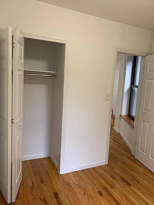 Rented by Jonis Realty | media 8