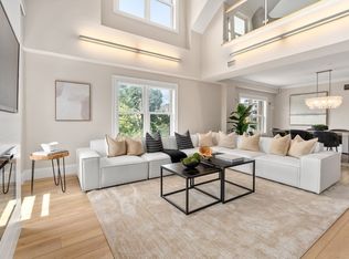 55 Park St #PENTHOUSE 4A, Brookline, MA 02446