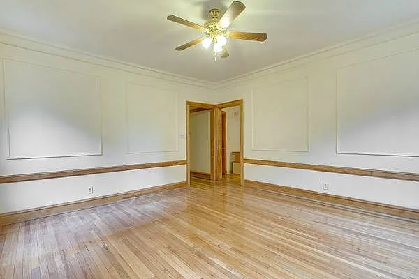 1350 E Hyde Park Blvd #2E — Photo 5
