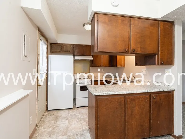 3424 SW 42nd St — Photo 9