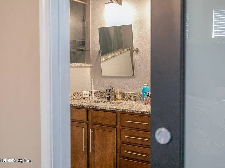 6217 Eclipse Cir — Photo 8