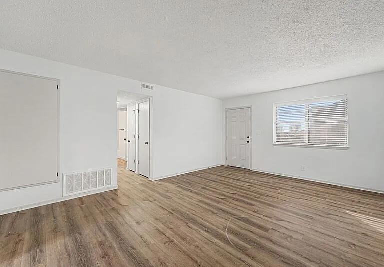 203B Jefferson St — Photo 6