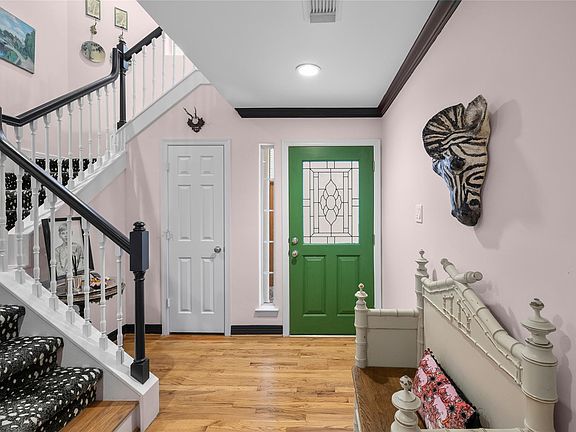 5th image of 1113 Gross St