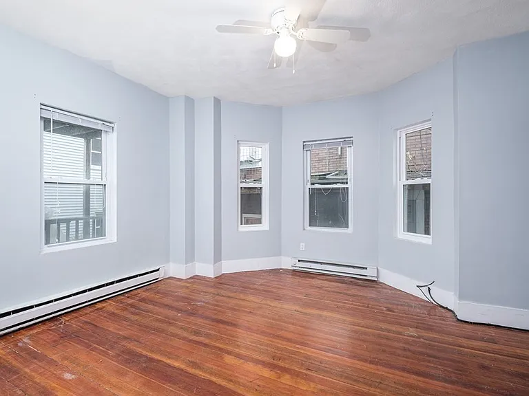 3 Dell St #1 — Photo 4