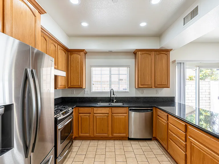 10623 Mona Way — Photo 11