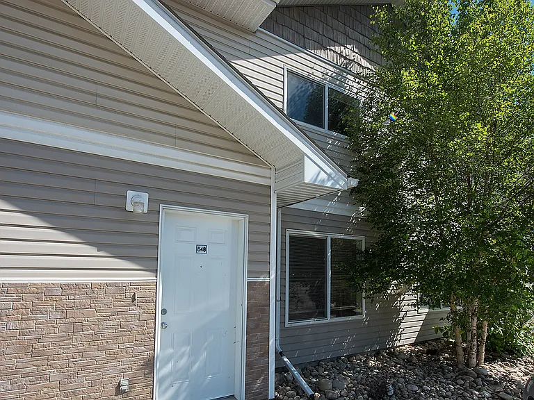 100 Jordan Pkwy — Photo 3