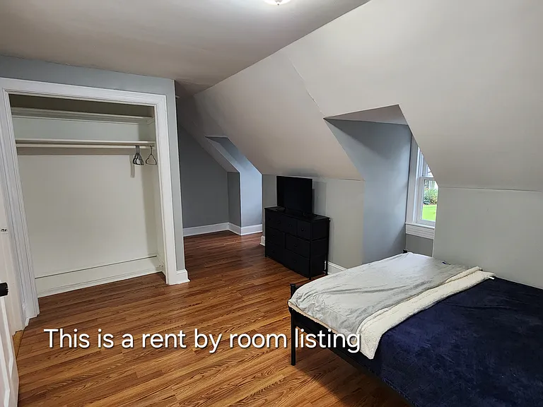 558 Avent St — Photo 10