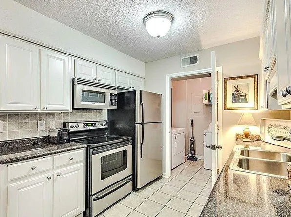 1402 Camp Rd, Charleston, SC