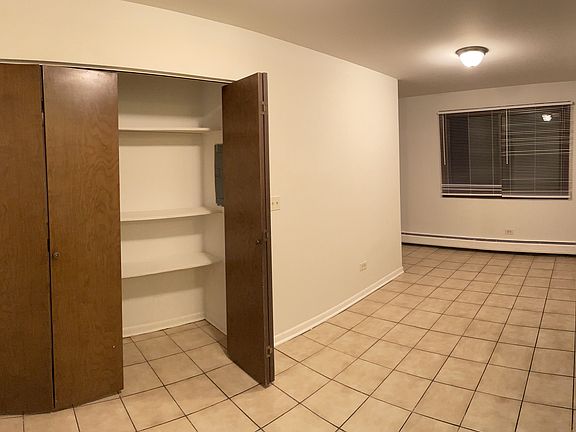 4th image of 3042 N Central Ave #202-2