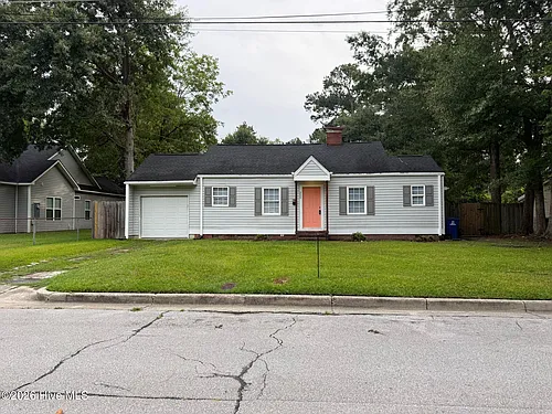 206 Queens Rd Photo 1