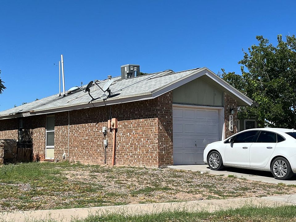 2nd image of 306 Barrel Cactus Dr