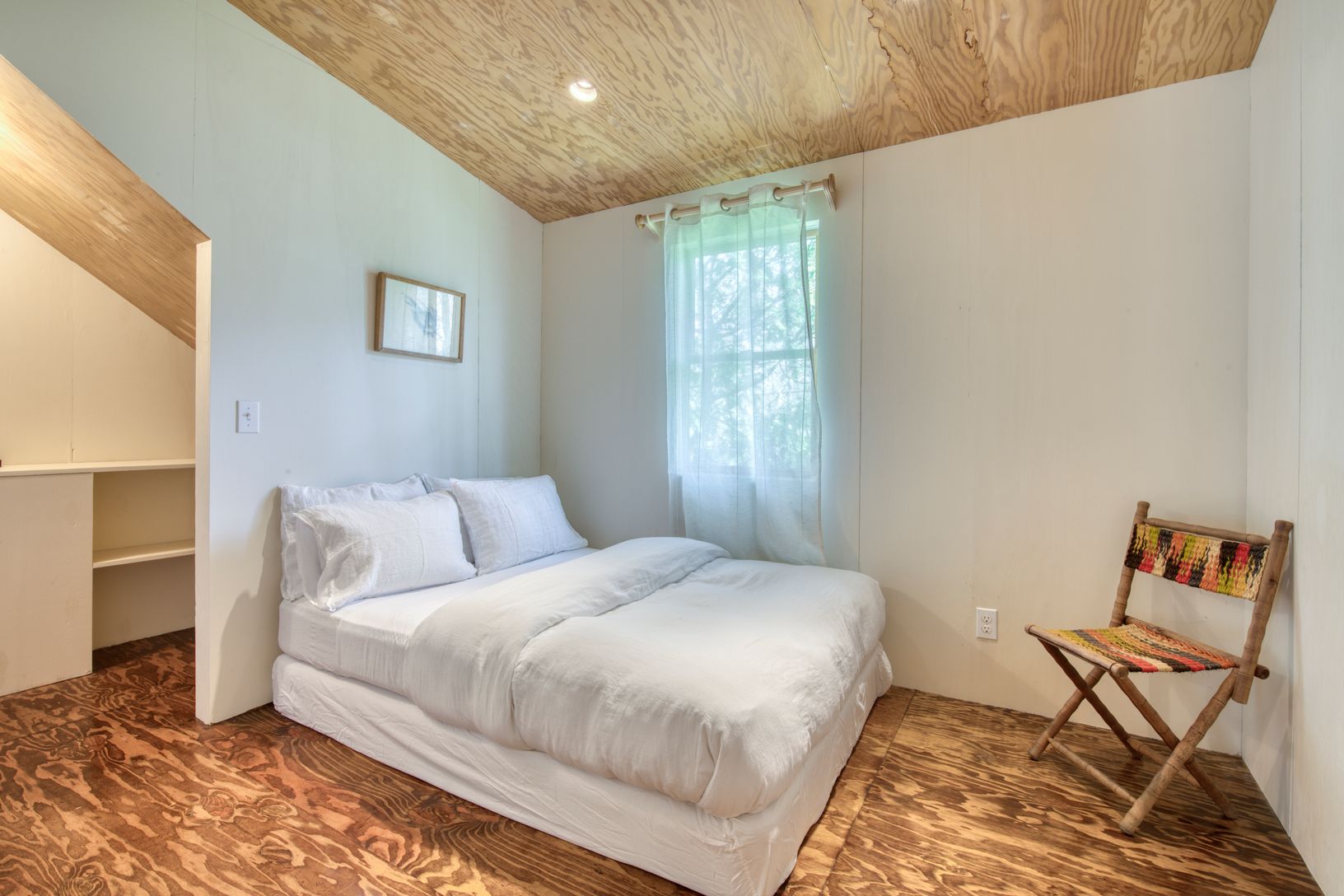  Guest bedroom 3