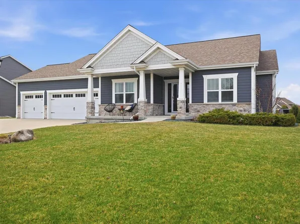 W136N6171 Weyer Farm DRIVE, Menomonee Falls, WI 53051