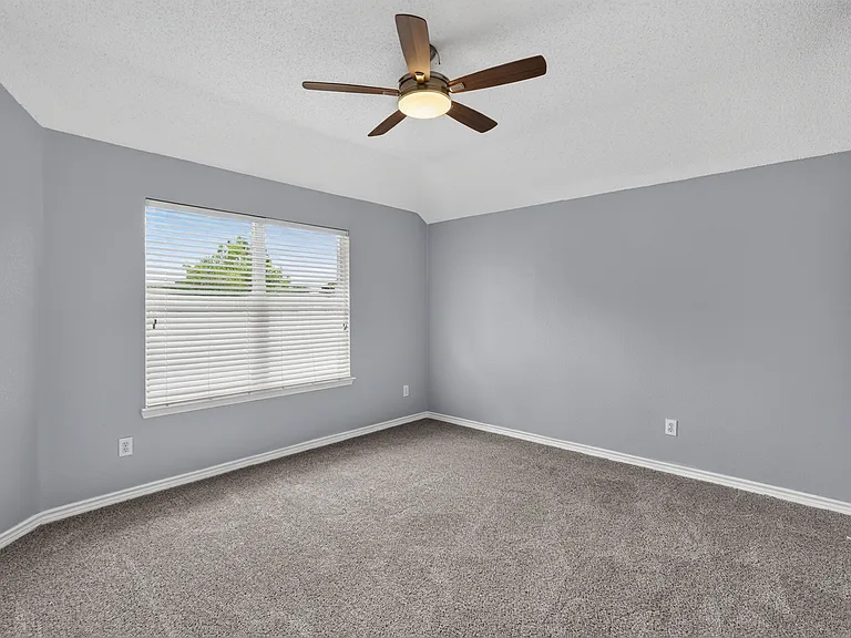 3113 Lochaven Dr — Photo 22