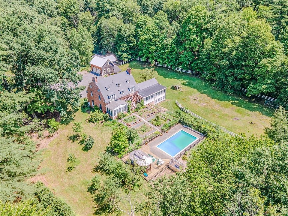 1st image of 237 Birnam Rd