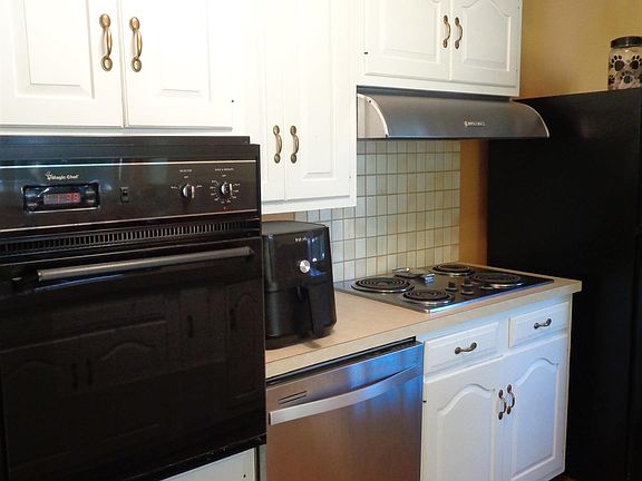2nd image of 4218 N Wayside Dr