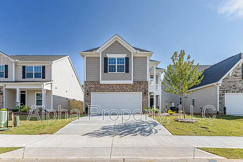 4 bed, 3.0 bath, 2418 sqft, $2,899 — Photo 1