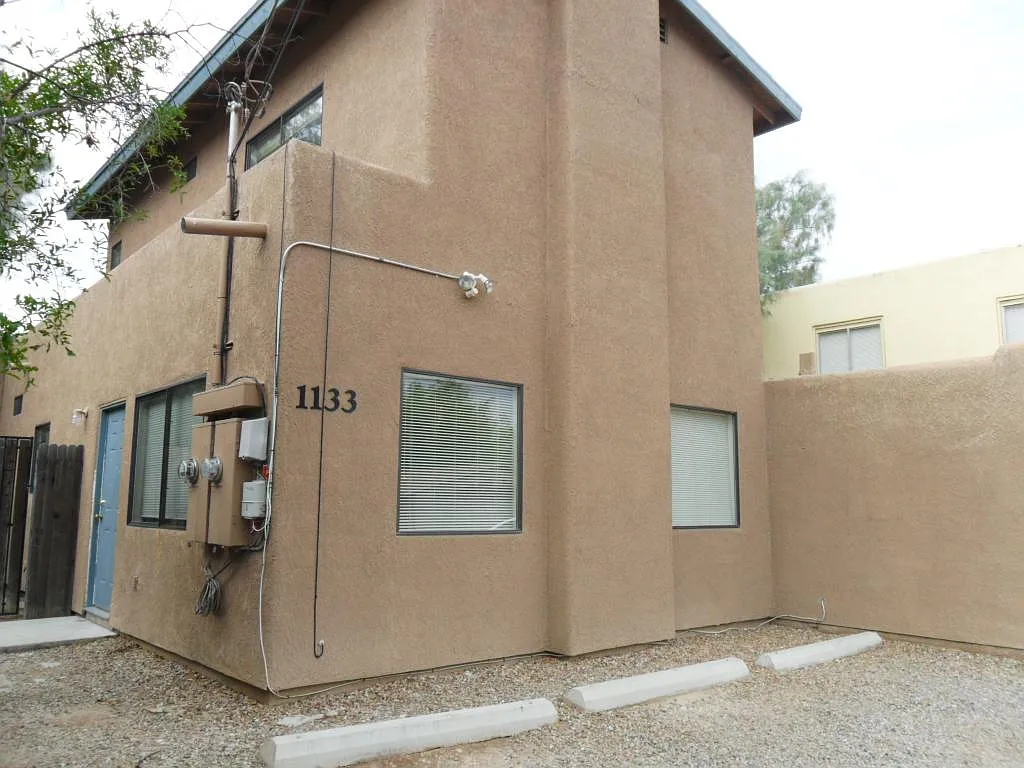 5 bed, 1674 sqft, $3,425 — Photo 1