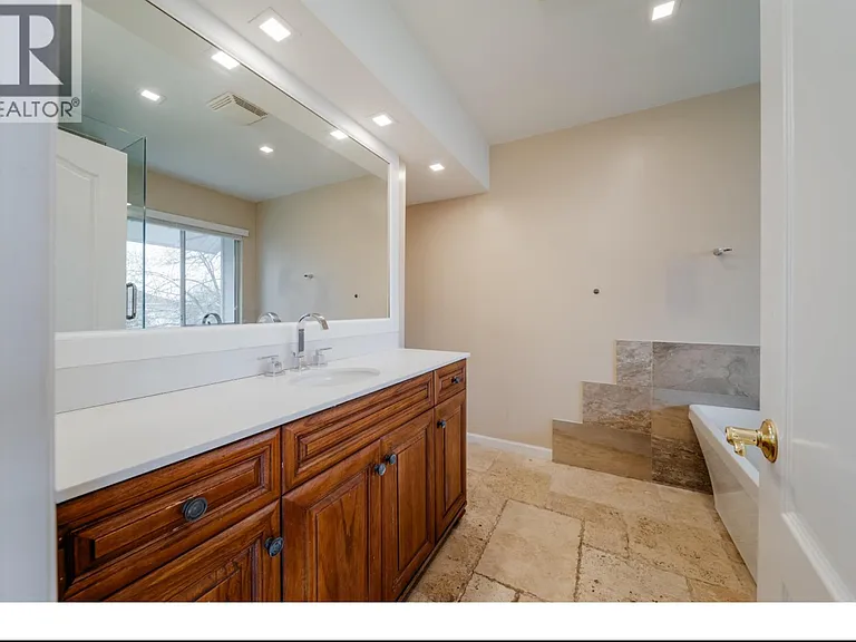 227 Waterleigh Dr #227 — Photo 17