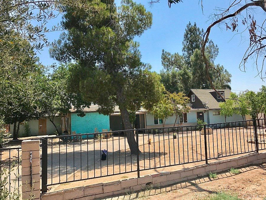 1st image of 2877 N Golden Ave