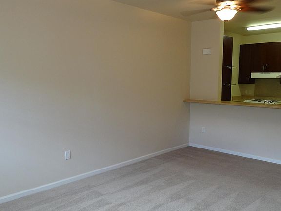 4th image of 213 Hooulu Ln APT 1105