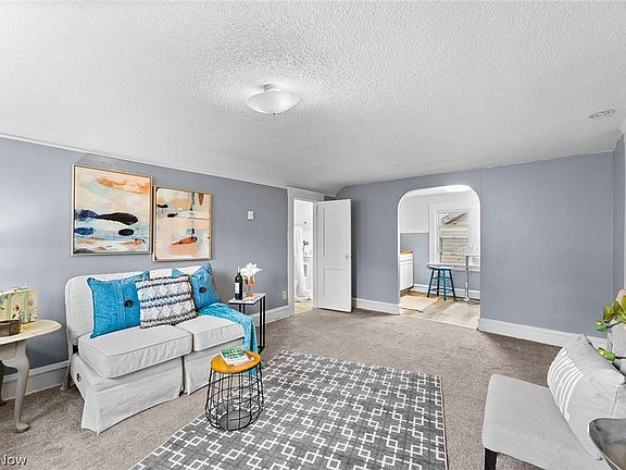 3rd image of 6206 Bradley Ave