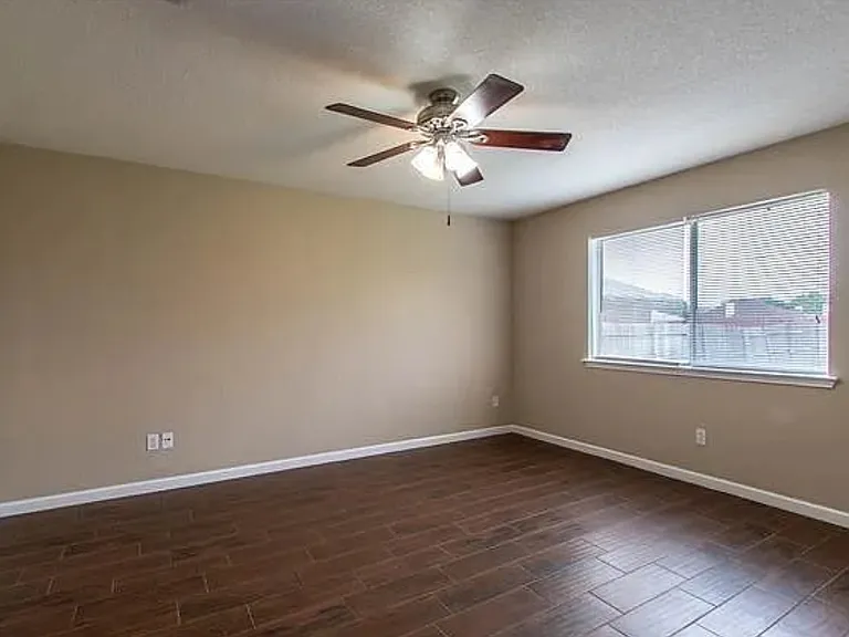 816 W Colony Dr — Photo 18