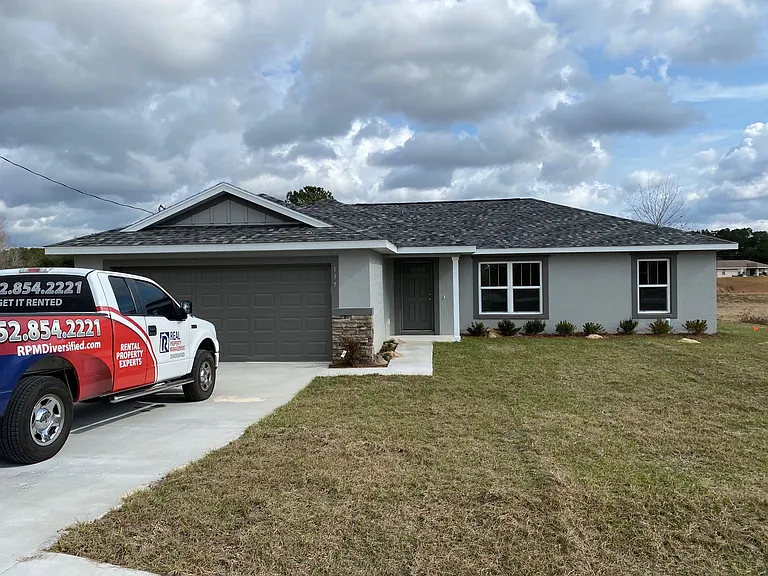 137 Juniper Loop Cir — Photo 1