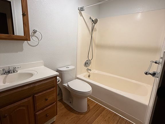 3rd image of 807 E Park Ave #12