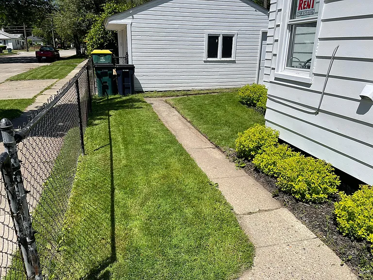 2301 Barrett Ave — Photo 11