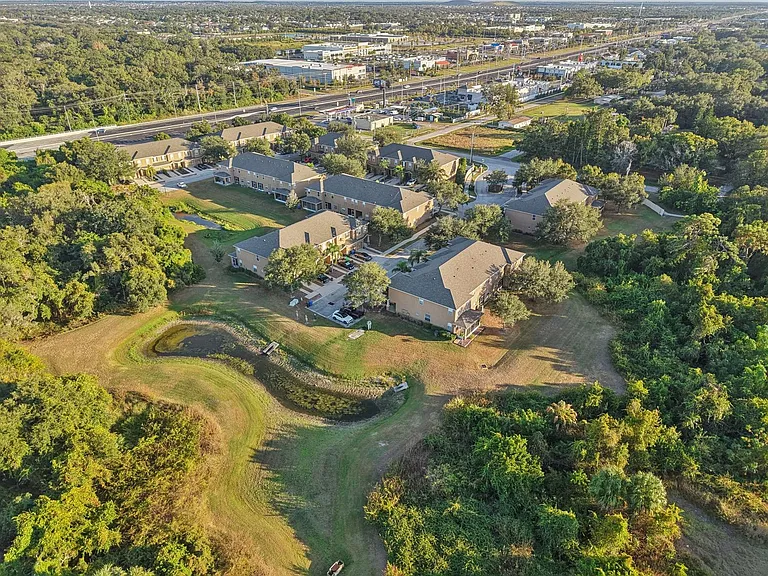 12805 Avelar Manor Pl — Photo 32