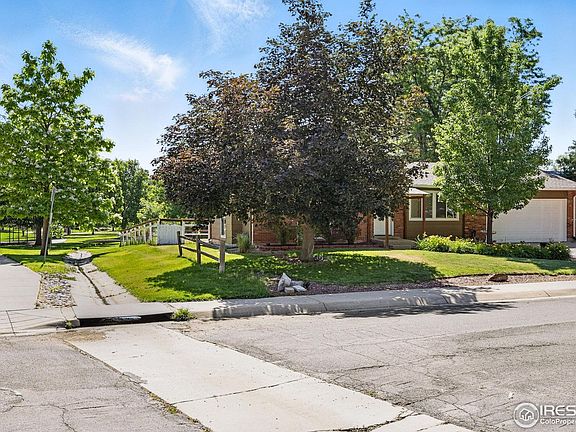 5th image of 1380 Holly Dr E