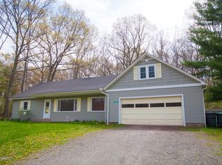 358 Welcome Lake Rd, Beach Lake, PA 18405