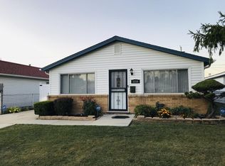 3218 Emery Ln, Robbins, IL 60472