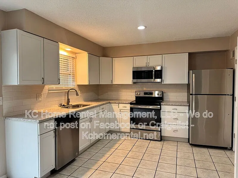 3 bed, 2.0 bath, $1,750 — Photo 4