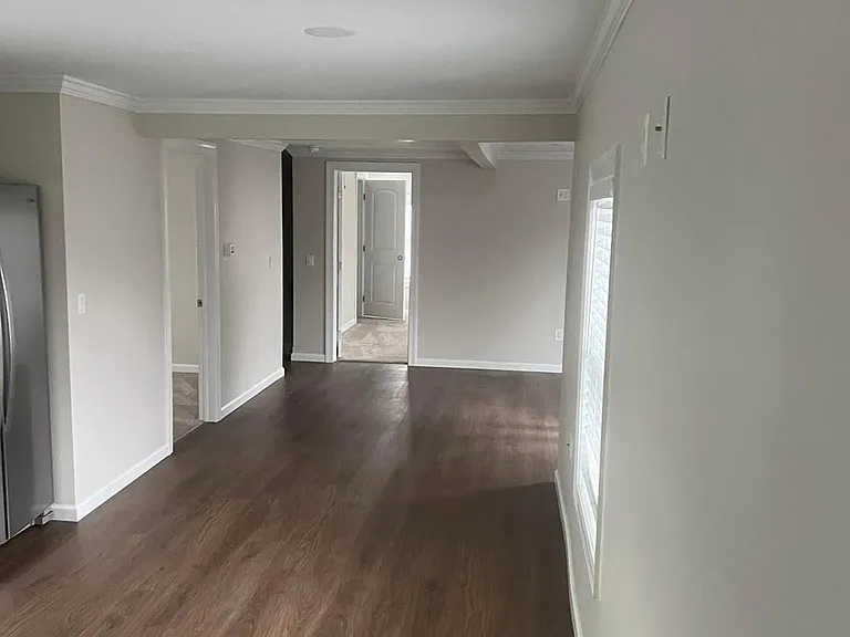 61 Cedar Ave #2 — Photo 5