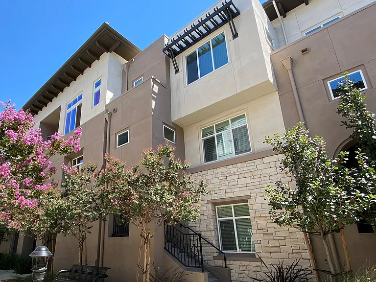 5207 S Esprit Loop — Photo 1
