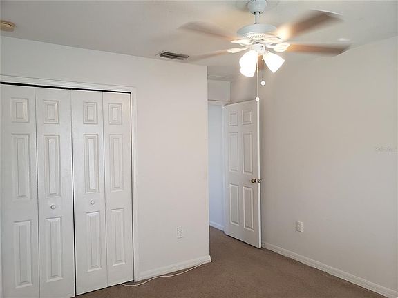 5th image of 7940 Carriage Pointe Dr