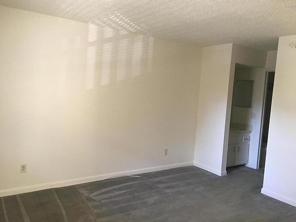 5th image of 100 Fairway Park Blvd Unit 505