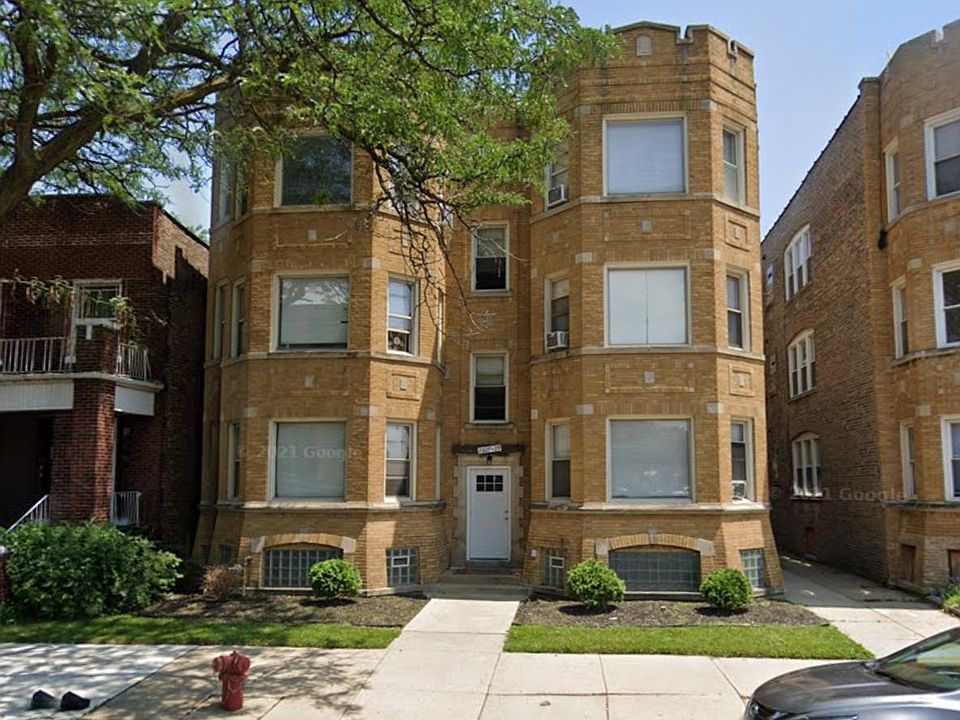 1st image of 11327 S King Dr #2S