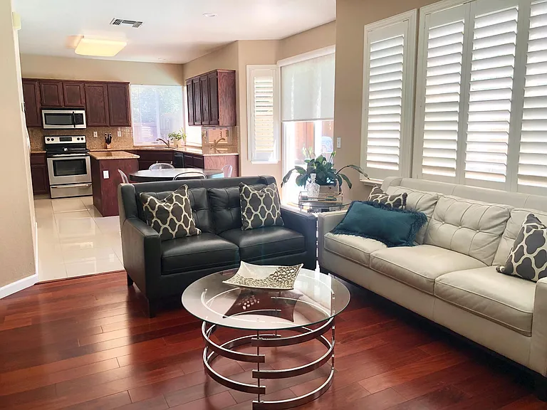 1860 Aurora Ct — Photo 9