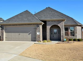 4911 Red Maple Ct, Rogers, AR 72758