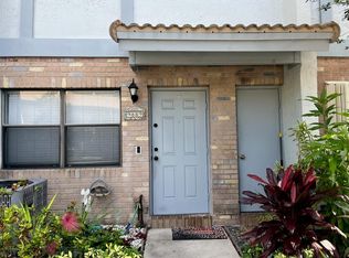 9889 Riverside Dr #1120, Coral Springs, FL 33071