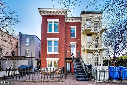 806 Maryland Ave NE #33 Photo 1