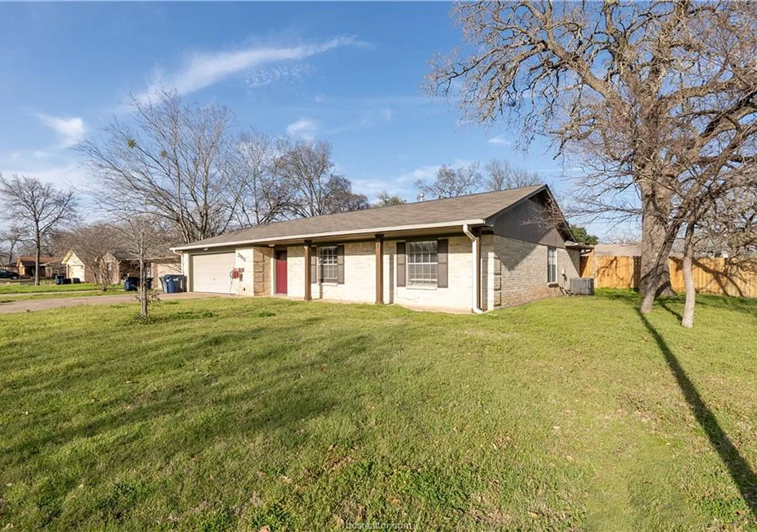 2915 Jennifer Drive — Photo 2