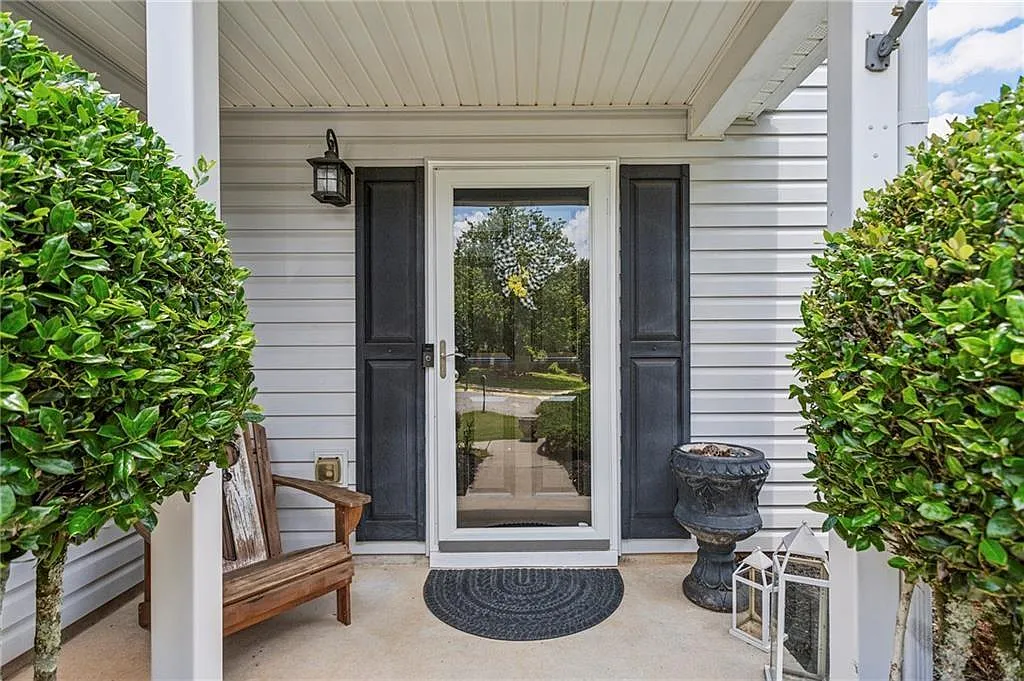 3 bed, 2.5 bath, 1559 sqft, $2,195 — Photo 3