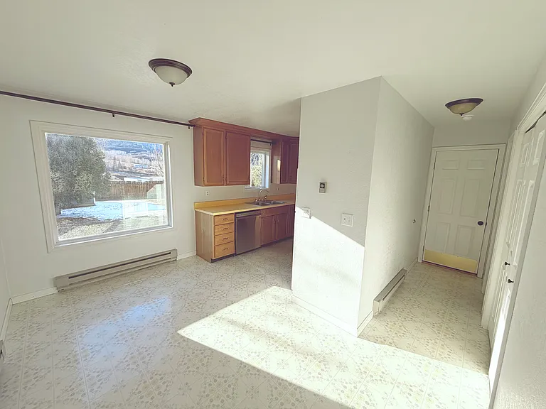 726 Lillian Ln #202 — Photo 15