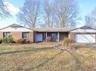 74 Glen Echo Dr, Glen Carbon, IL